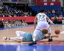 阿贾克斯主场战胜瓦伦西亚,豪取三分 阿贾克斯主场战胜瓦伦西亚,豪取三分