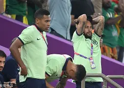 包含帕尔马客场不敌切沃，继续陷入状态低迷的词条